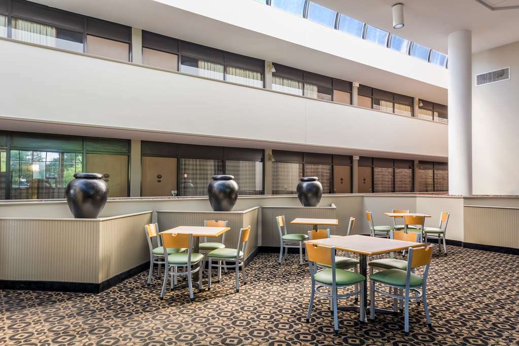 Oyo Townhouse Owensboro West Hotel Restaurant photo